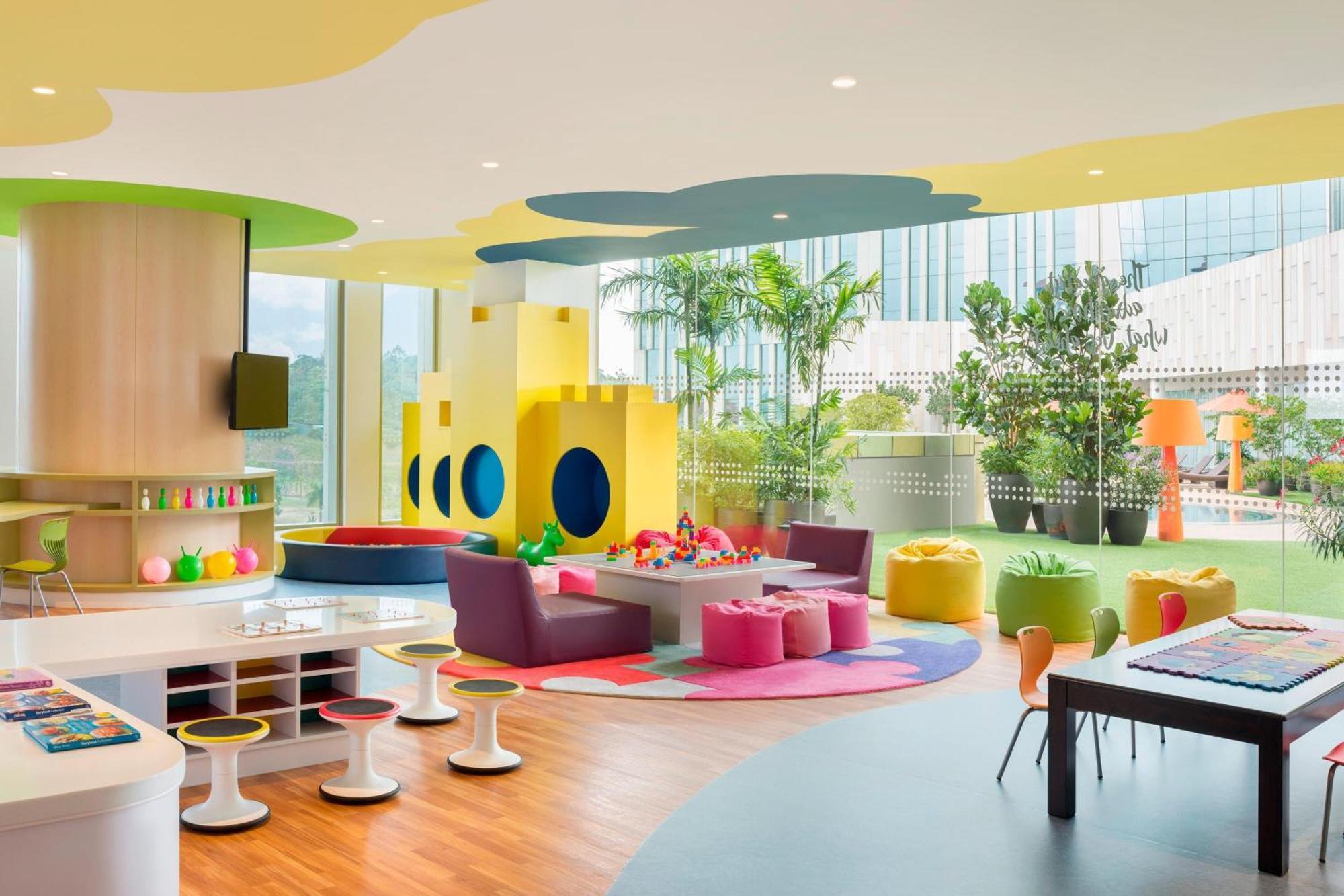 Le Meridien Путраджая Экстерьер фото The Lego Club at the hotel