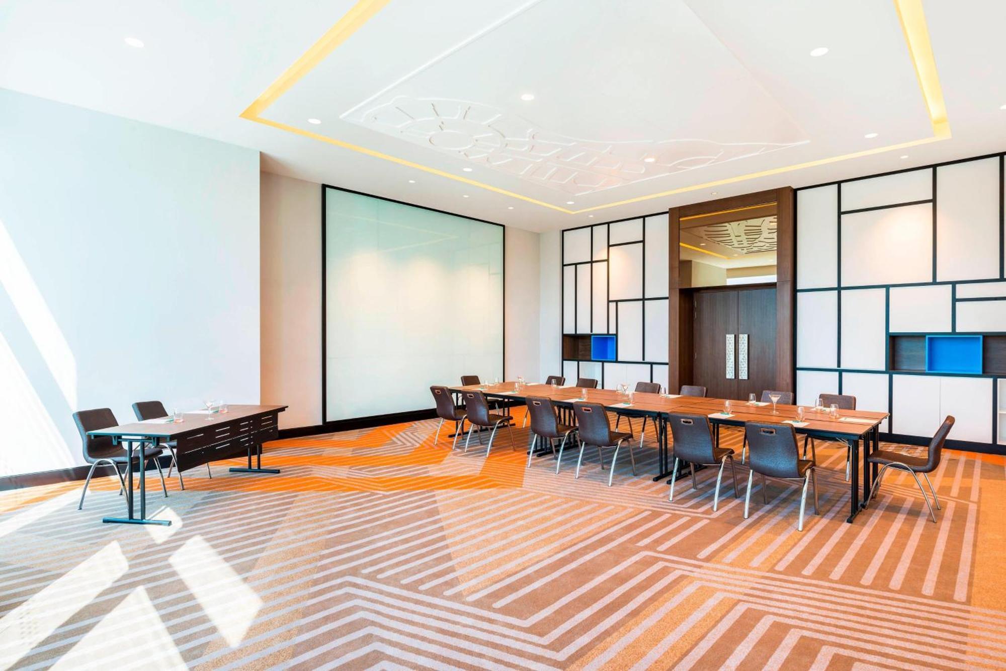 Le Meridien Путраджая Экстерьер фото Meeting room
