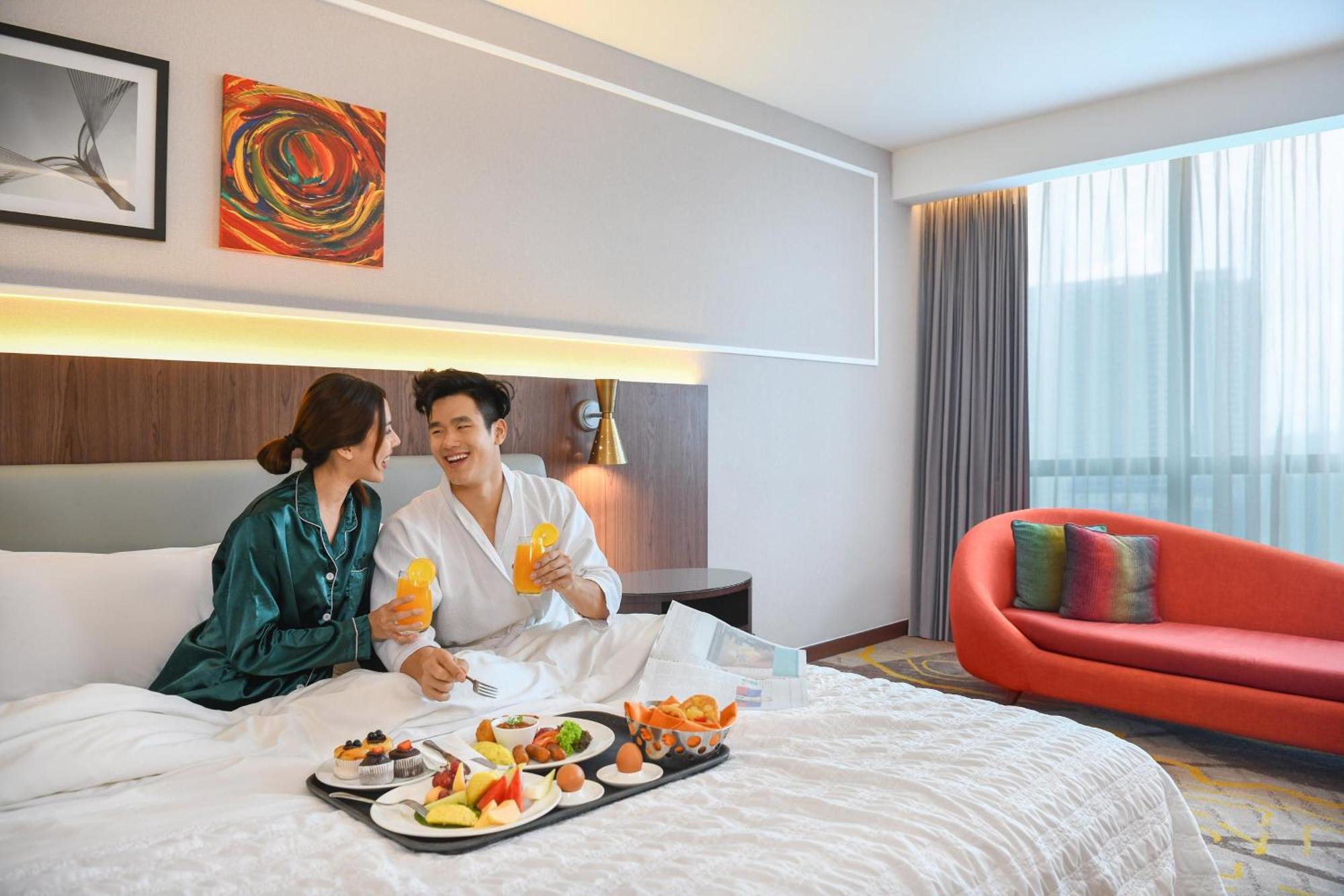 Le Meridien Путраджая Экстерьер фото Deluxe Room