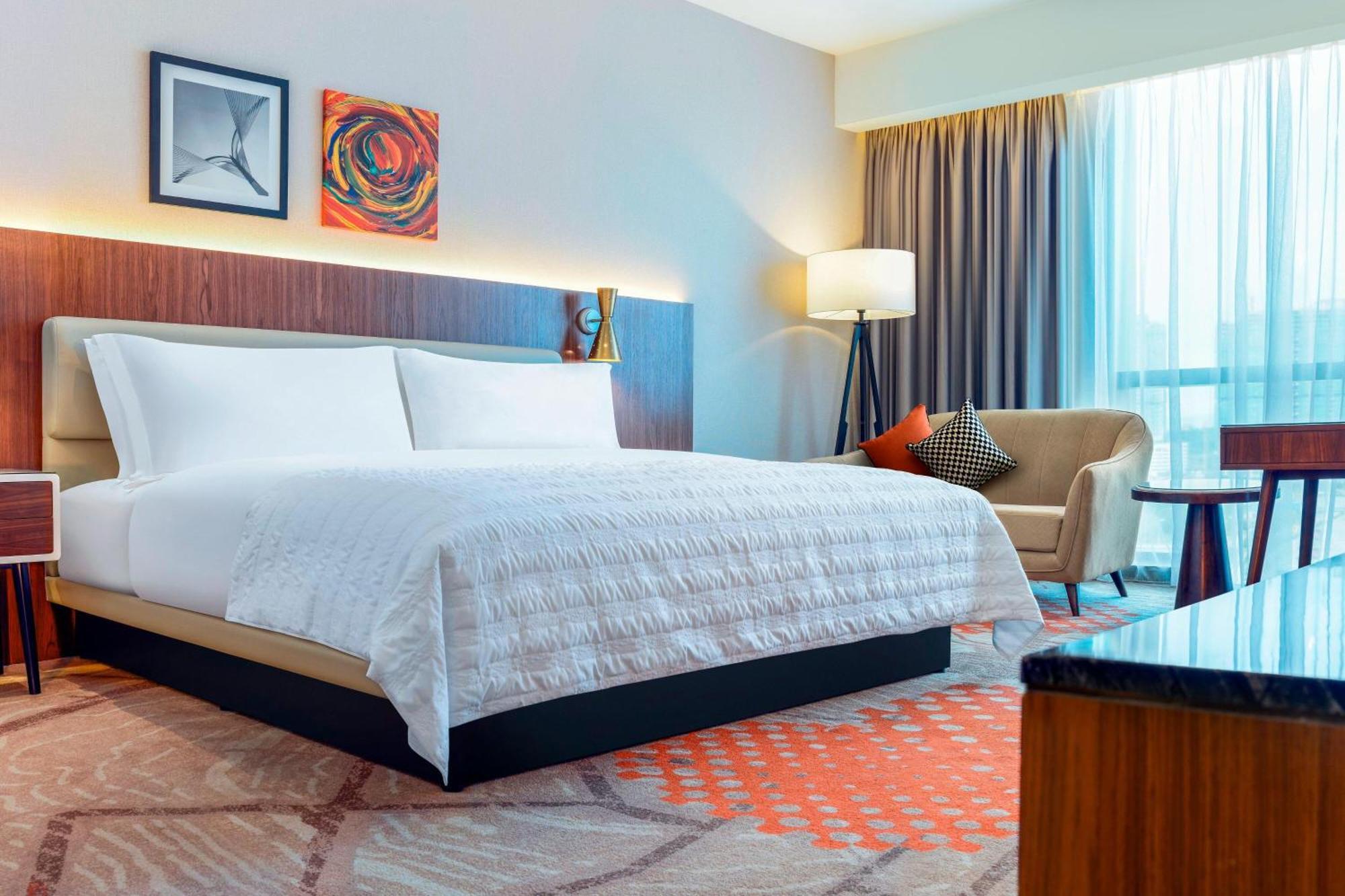 Le Meridien Путраджая Экстерьер фото A guest room at the Westin Mumbai International